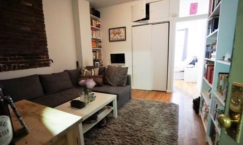 Foto del edificio - 316 E 6th St