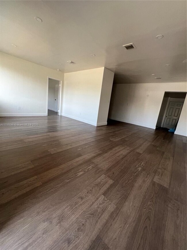 Building Photo - 770 NW 179th St