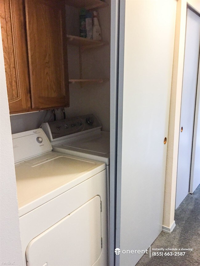 Building Photo - 2 br, 2 bath Condo - 711 122nd Ave NE #A5