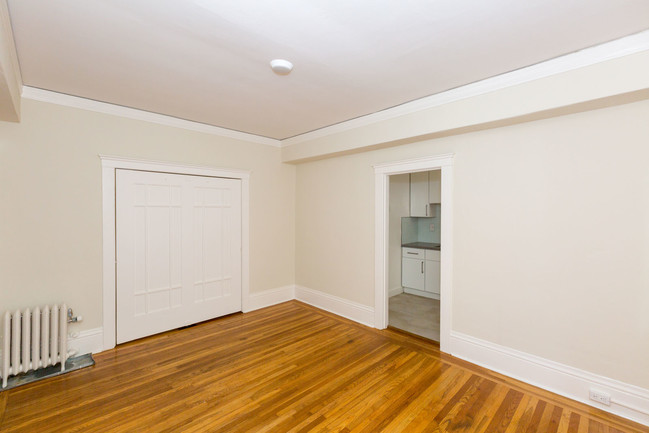 Building Photo - 1035 Sutter St