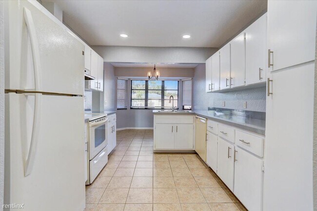 Building Photo - 2 br, 2 bath House - 233 Chamber Street No...