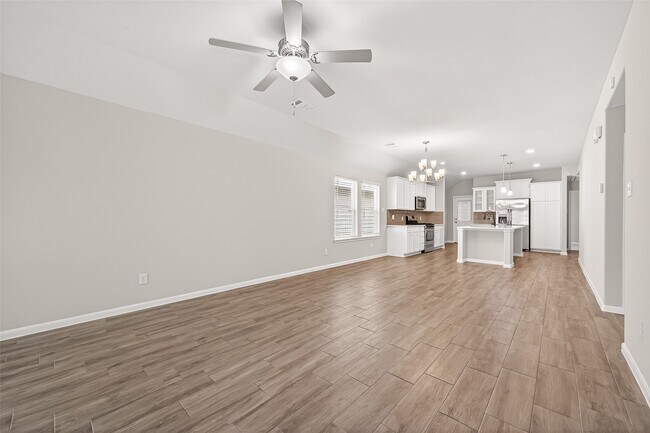 Foto del edificio - 6823 Escondido Dr