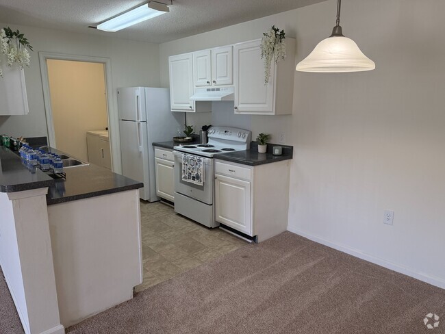 Building Photo - Summerland Heights