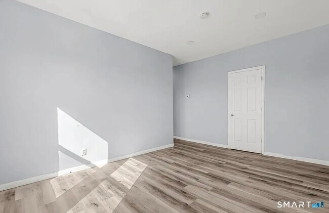 Foto del edificio - 1220 Pembroke St