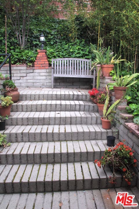 Building Photo - 15237 Del Gado Dr