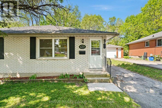 Building Photo - 624 Mornington Ave