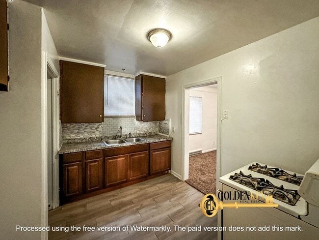 Building Photo - Newly updated # bedroom Home! Easy access ...
