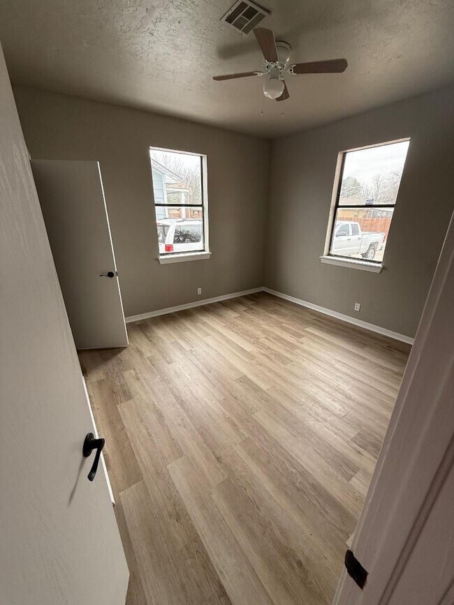 Foto del edificio - 2 Bedroom 1 Bathroom Home For Lease