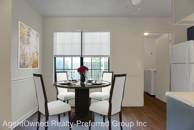 Building Photo - 2 br, 1.5 bath House - 8337 Planters Knoll