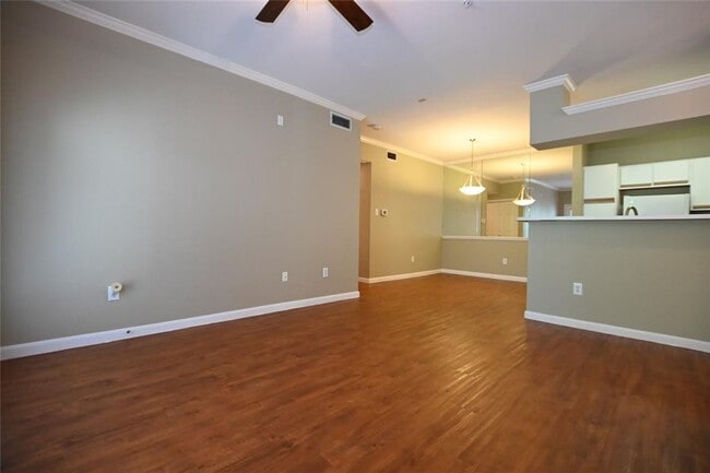 Foto del edificio - Beautifully Updated 2-Bedroom, 1-Bath Condo!