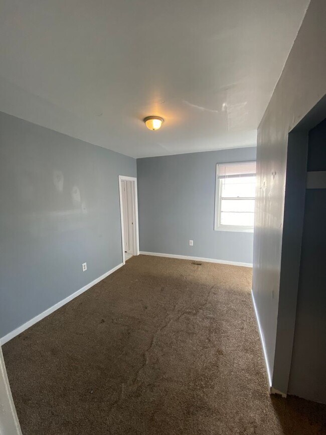 Building Photo - Rva north side 2 bedroom house!  Central A...