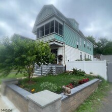 Building Photo - 77 Franklin Terrace