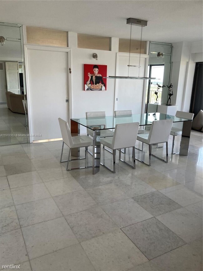 Building Photo - 3 br, 3 bath House - 1800 NE 114th St Apt ...