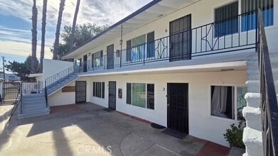 Building Photo - 1803 W Sumac Ln