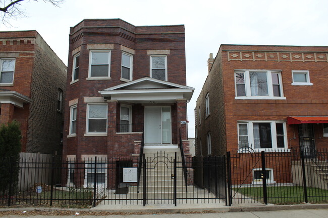 Building Photo - 1002 N Drake Ave