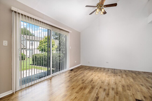 Building Photo - 4542 Topaz Dr