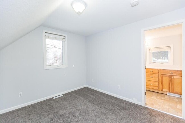 Foto del edificio - 27 8th St NW