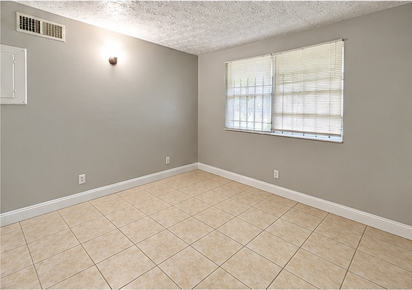 Foto del edificio - 2862 W 1st St