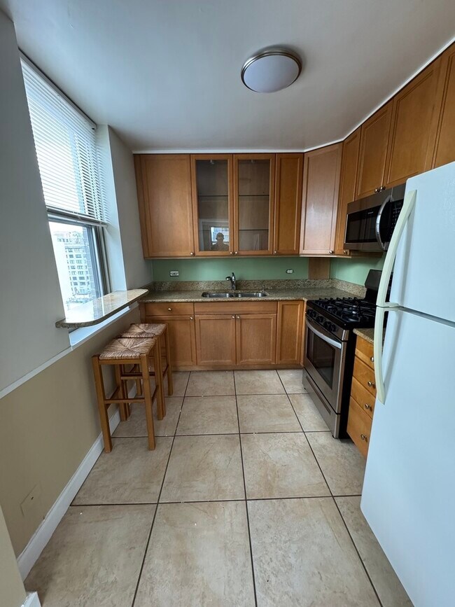 Foto del edificio - 253 E Delaware Pl