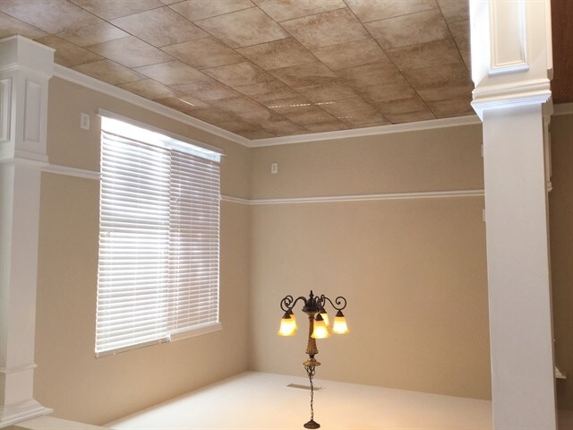 Building Photo - 6046 Creekview Court