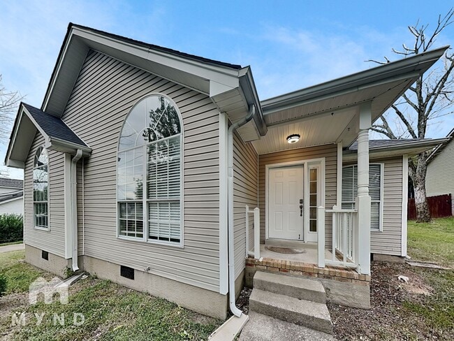 Building Photo - 308 Pine Ridge Ln