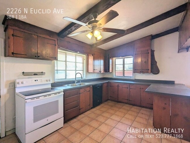 Building Photo - 2226 N Euclid Ave