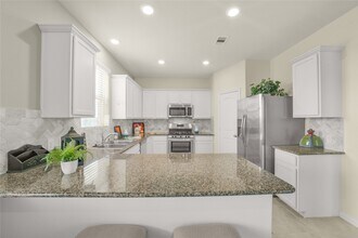 Building Photo - 6822 Barrington Crk Trce