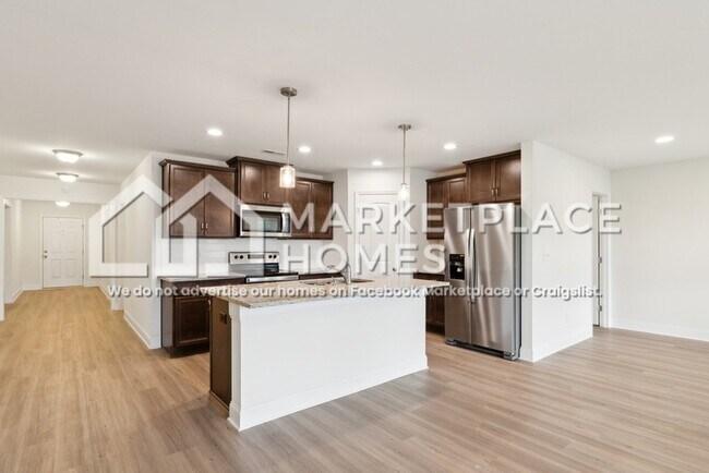 Foto del edificio - 6079 Thorntons Way Cir NW