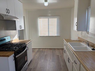 Foto del edificio - 2407 Hadley Ln