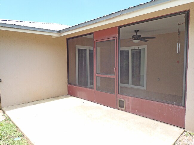 Foto del edificio - 243 Ocean View Ln