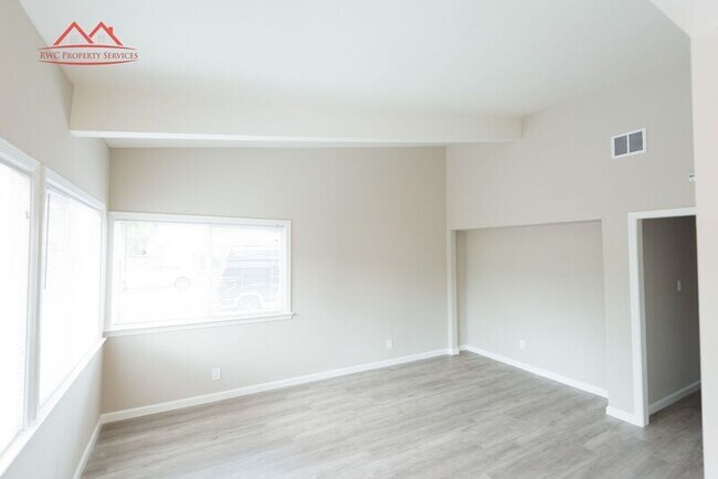 Building Photo - 1823 El Parque Ct