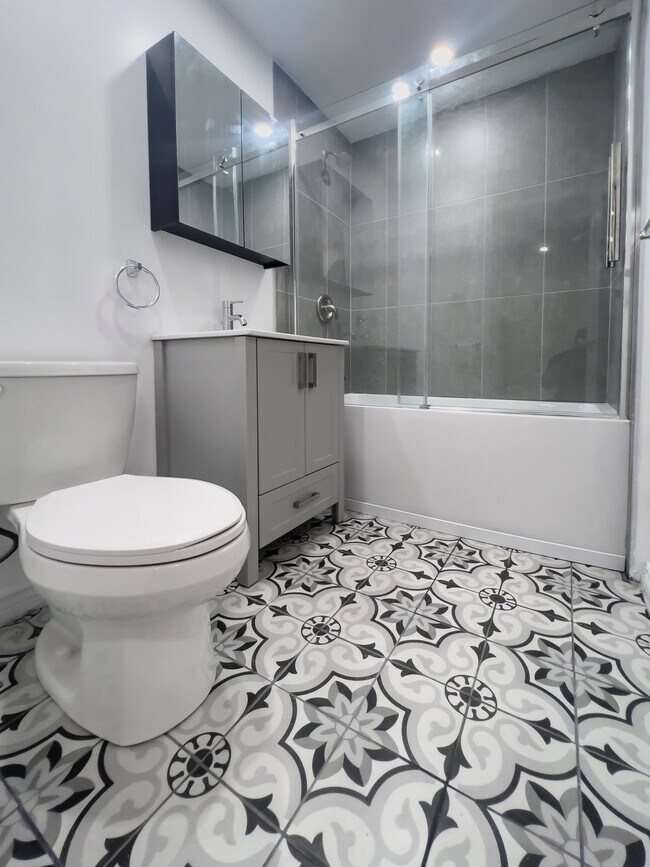 Photo du bâtiment - 3455 Stanley