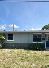 Building Photo - 3400 Sunset Dr W