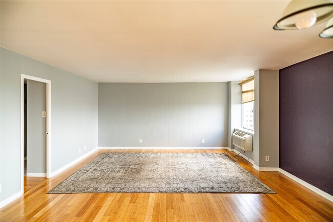 Building Photo - 7510 Hornwood Dr