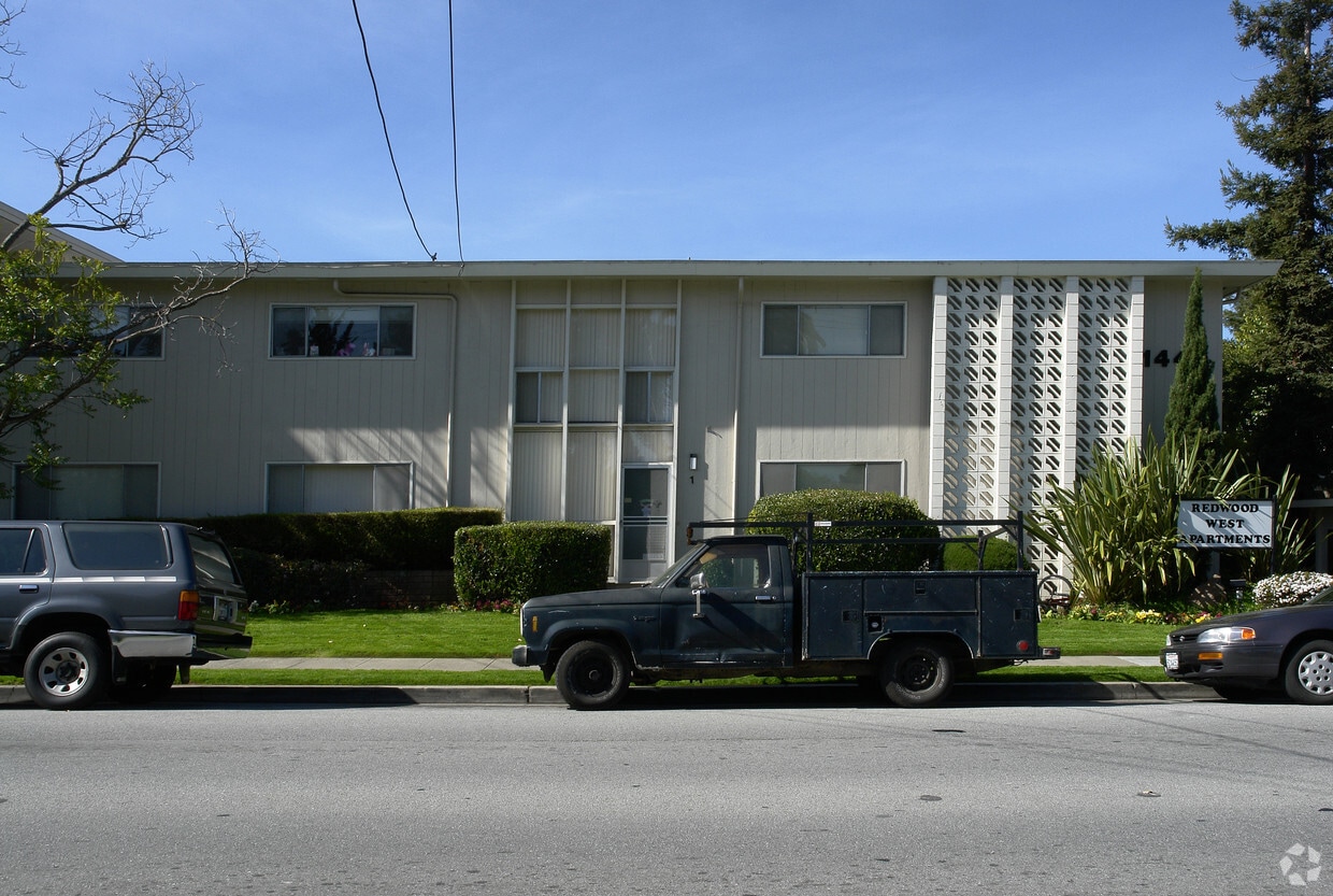 Building Photo - 1440 Hudson St