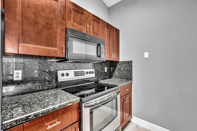 Foto del edificio - 2881 N Oakland Forest Dr