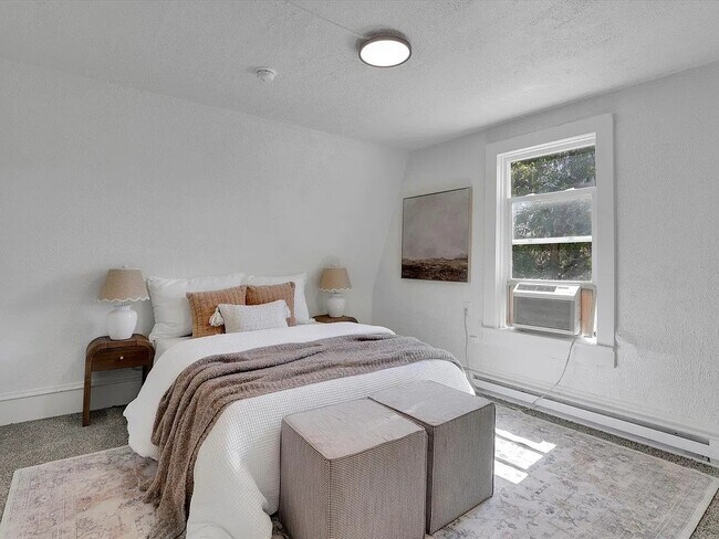 Foto del edificio - 2218 E Pacific Ave