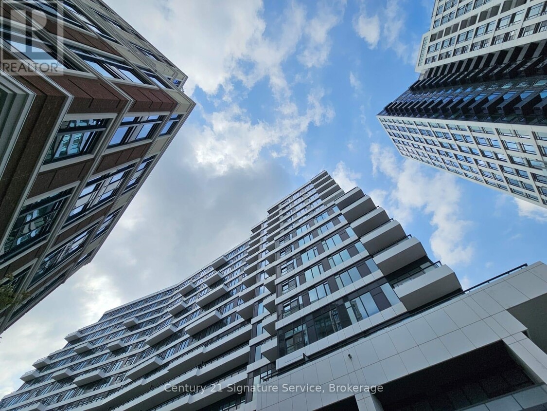 Primary Photo - 2485 Eglinton Ave W