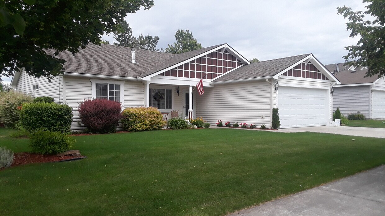 Primary Photo - 1775 W Monet Dr