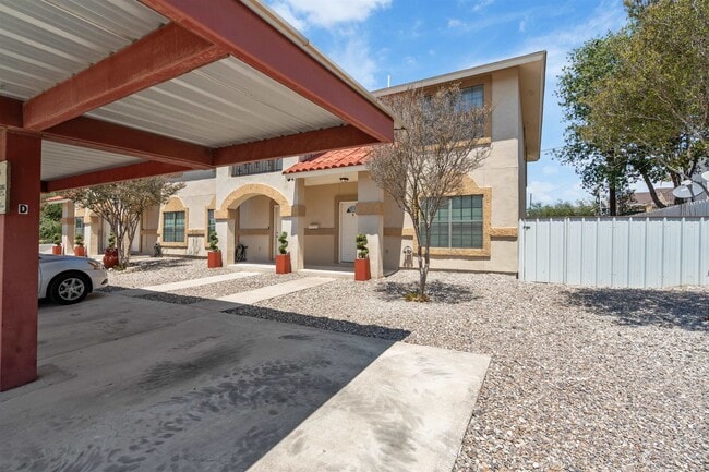 Building Photo - 113 Ramon Cardenas Dr
