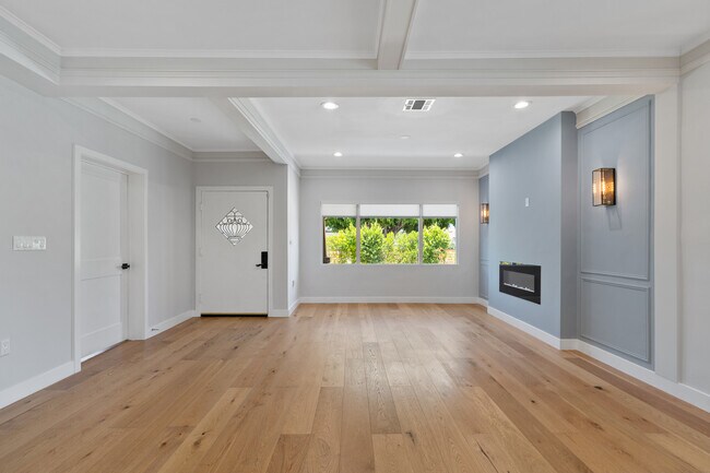Foto del edificio - 1828 W 47th St