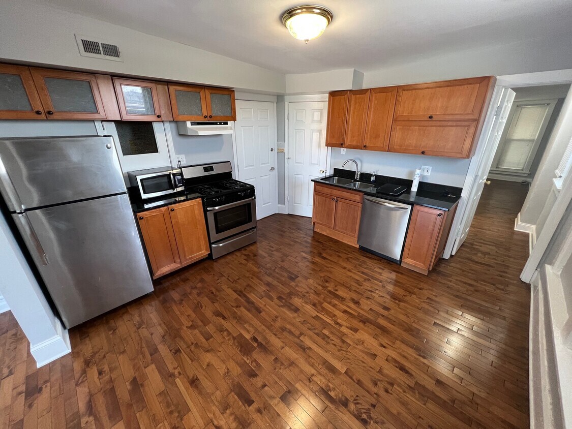 Foto principal - 1412 N Ashland Ave