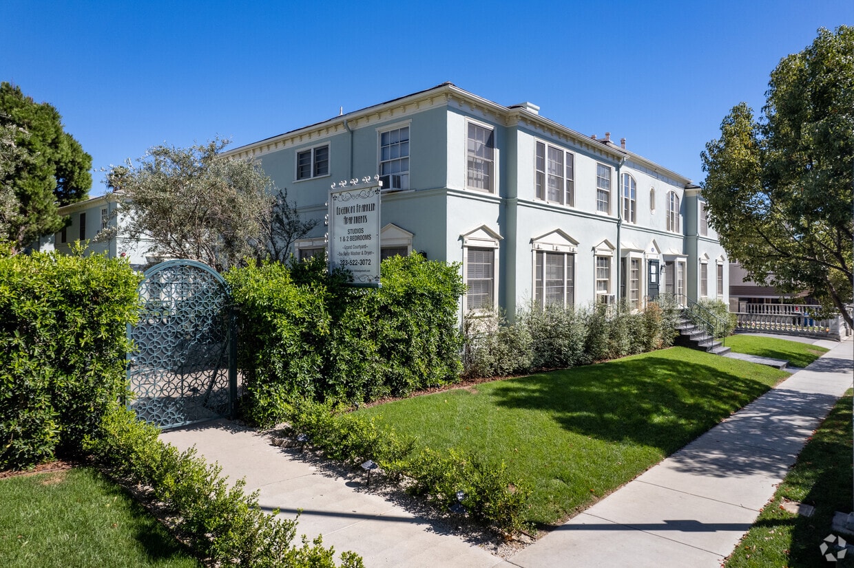 Primary Photo - 1828-1850 N Edgemont Street Los Angeles, CA 90027