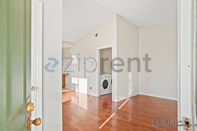 Building Photo - 1618 Seacreek Way