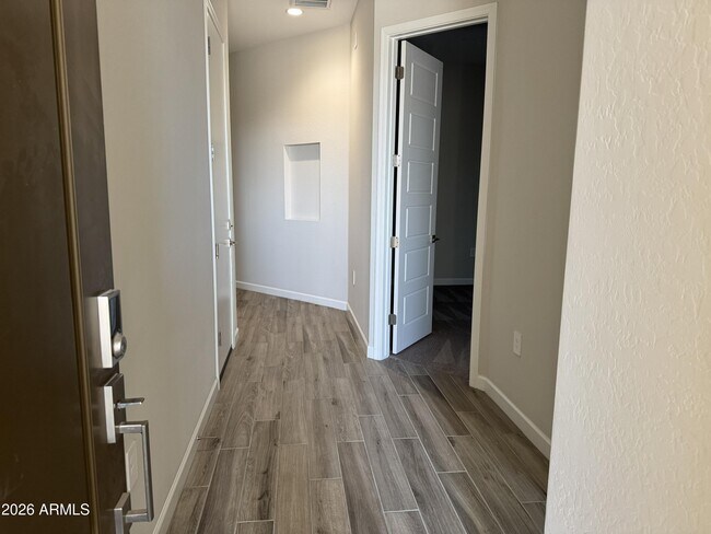 Foto del edificio - 10212 W Alex Ave