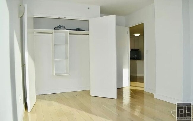 Building Photo - 21 STREET