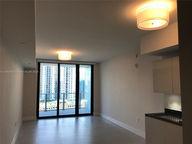 Foto del edificio - 1010 Brickell Ave