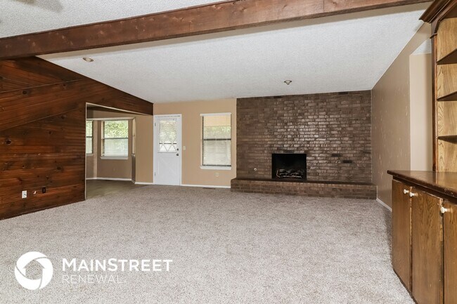 Building Photo - 2013 Bonnycastle Ln