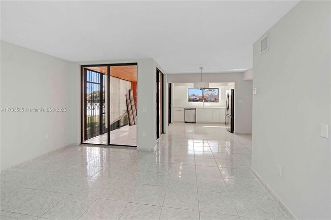 Foto del edificio - 8230 NW 191st St