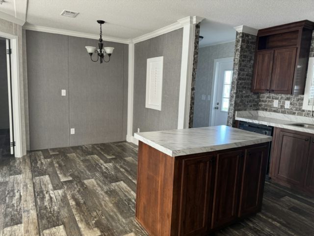 Foto del edificio - 9312 Michael Ln